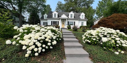 220 Para Ave, Hershey
