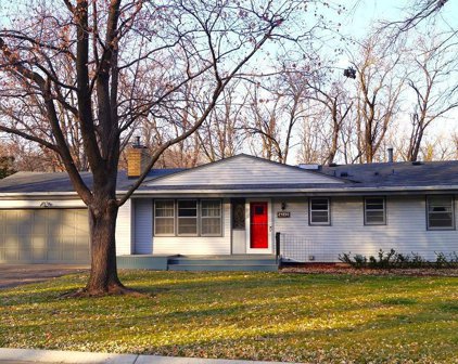 24850 Amlee Road, Shorewood