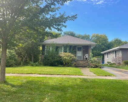 610 Pleasant Avenue, Glen Ellyn