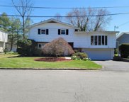 7 Clarendon Place, Scarsdale image