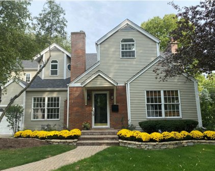 9 S Bodin Street, Hinsdale