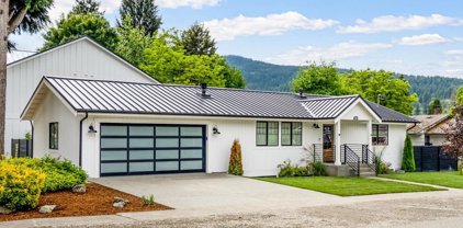 475 NE Alder Street, Issaquah