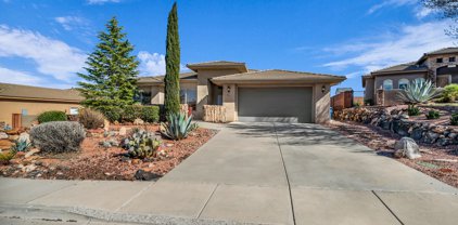227 S Valley View Dr, Hurricane