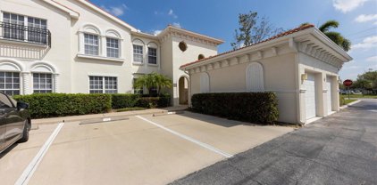 202 Ravinia Circle Unit 202, Venice