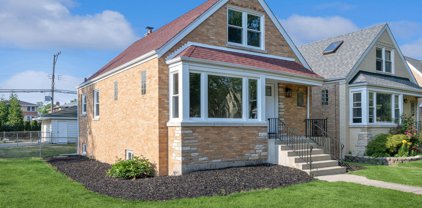 6974 W Fletcher Street, Chicago