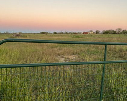39 Cr 402, Floresville