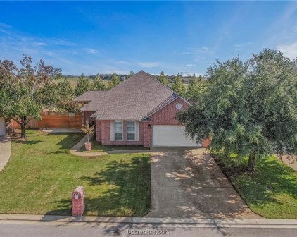 1411 Stonebridge Court, College Station