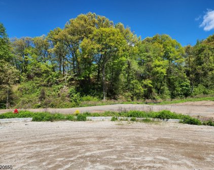 5 Hilbert Court, Montville Twp.