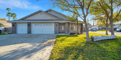 1288 Wawona Street, Manteca