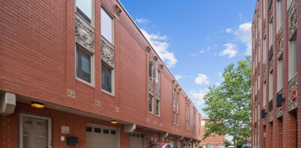 1044 Susan Collins Lane, Oak Park
