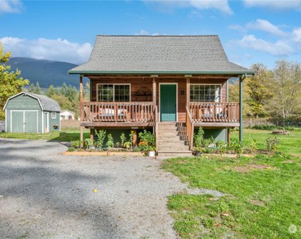 31123 W Whitehorse Drive, Arlington