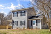 1098 Cresthaven Road, Lewisville image