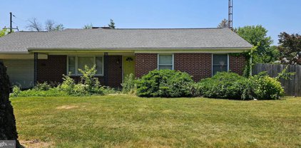 1360 Beeler Ave, York