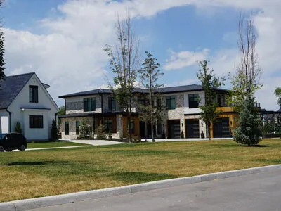 James Bay neighborhood at Waters Edge