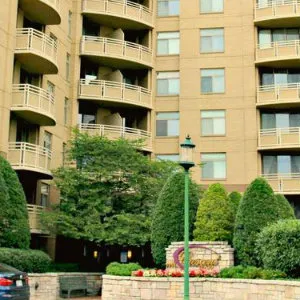 Crescent Plaza