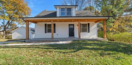 2014 Laclede Station  Road, Maplewood