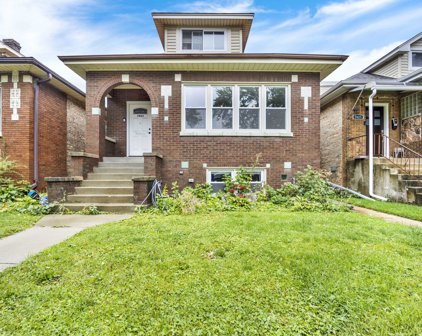 7823 W Westwood Drive, Elmwood Park