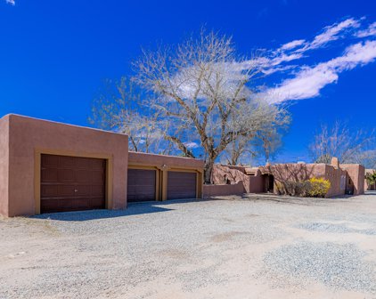 7617 Guadalupe Trail NW, Los Ranchos