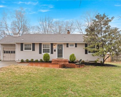 4946 W 78th Place, Prairie Village