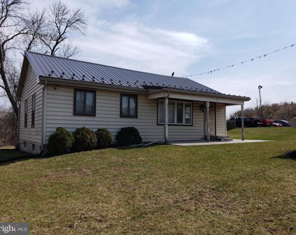 960 Old Trail Rd, Etters