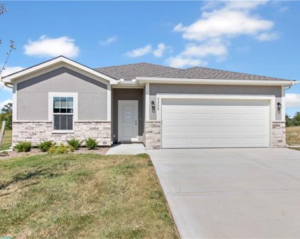 2200 Crestview Place, Raymore