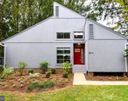 5514 Westcliff Ct, Burke image
