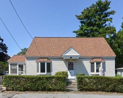97 Sylvester St, Lawrence, MA