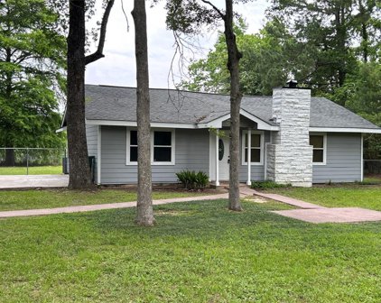 306 Lakeshore Drive, Conroe