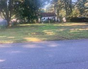 2 Lakemont St, Southwick image