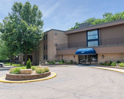 5697 Green Circle Drive Unit #118, Minnetonka