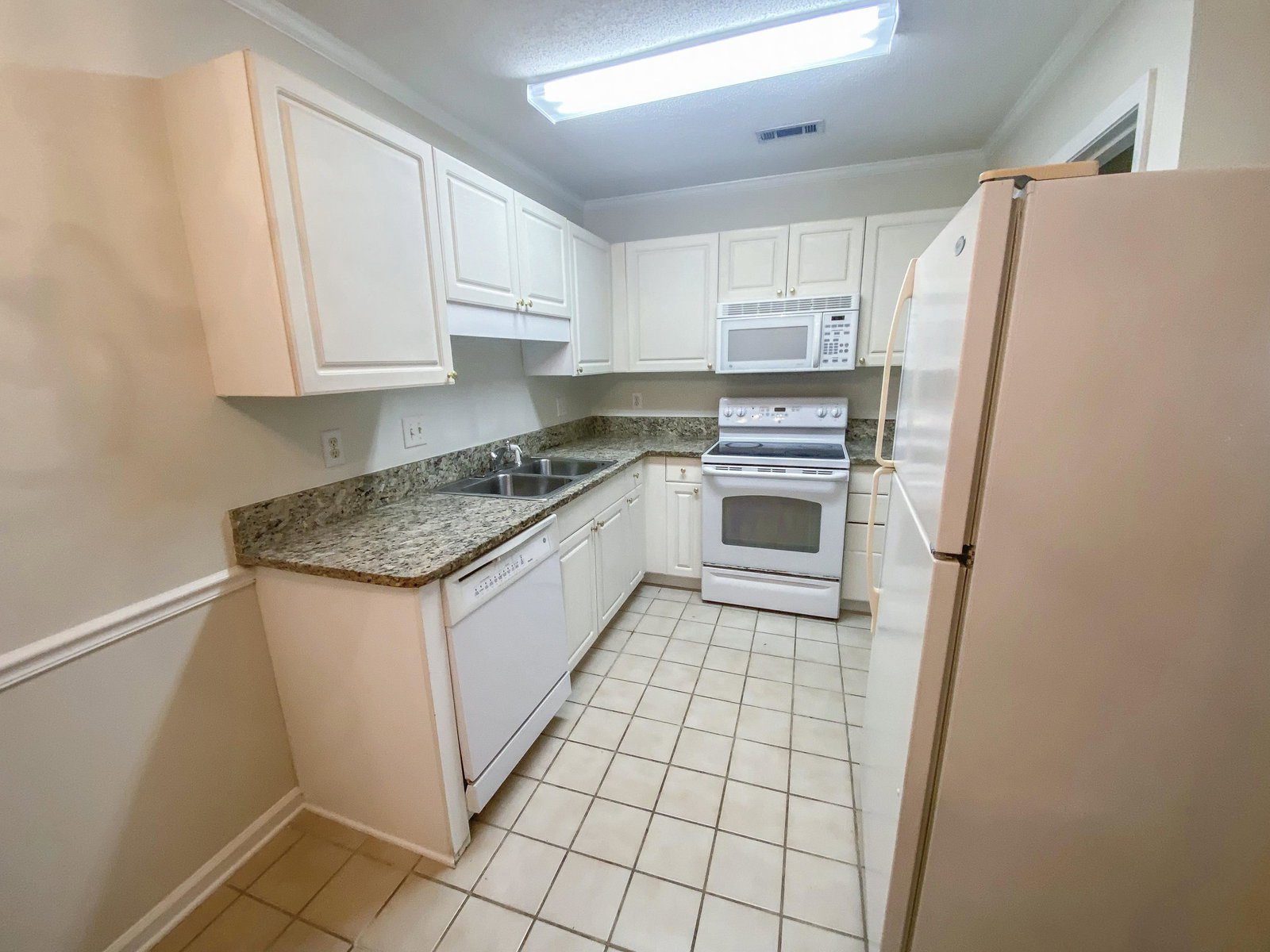 MLS 2306032 Savannah Shores MB Arcadian 974204 Leyland Dr. Unit