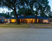 907 Woodland Drive, El Lago image