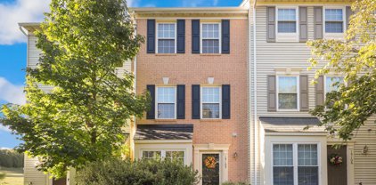 13103 Wren Hollow Ln, Fairfax