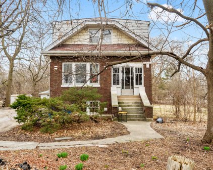 4006 Fairview Avenue, Downers Grove