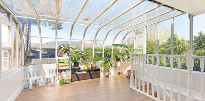 6625 Curtis Street, Burnaby
