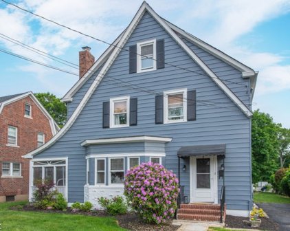 8 Ames Pl, Morristown Town