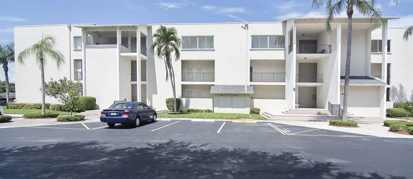 Bright Palm Beach Gardens Condo | Golf & Pool Views in 55+
