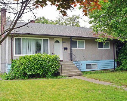 8374 11th Avenue, Burnaby