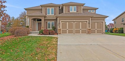 508 SE HACKAMORE Drive, Lee's Summit