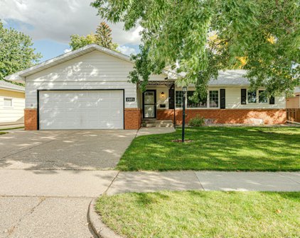 2031 3rd Street, Bismarck