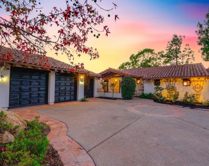 9775 Alto Dr, La Mesa