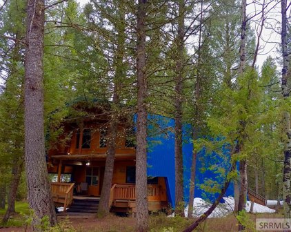 3520 S Beaver Springs Road, Island Park