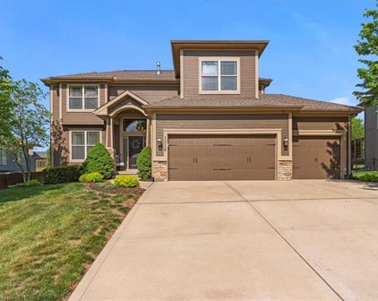 1216 Hampton Drive, Raymore