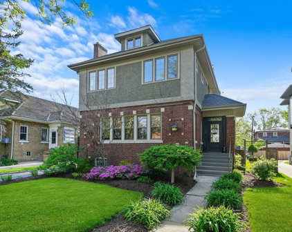 555 S Saylor Avenue, Elmhurst