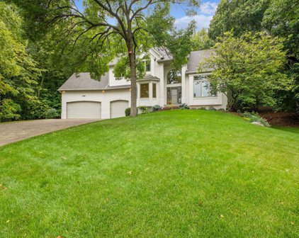 27860 Brynmawr Place, Shorewood