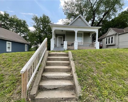1967 Parallel Avenue, Kansas City
