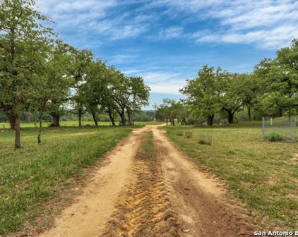 1382 County Road 326, Adkins
