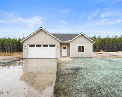 31037 Alice, Athol