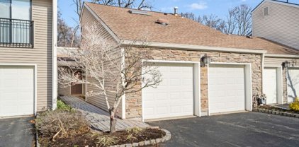 11 Sarazen Ct, Florham Park Boro
