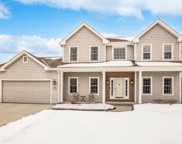 W60N1010 Glenwood Dr, Cedarburg image